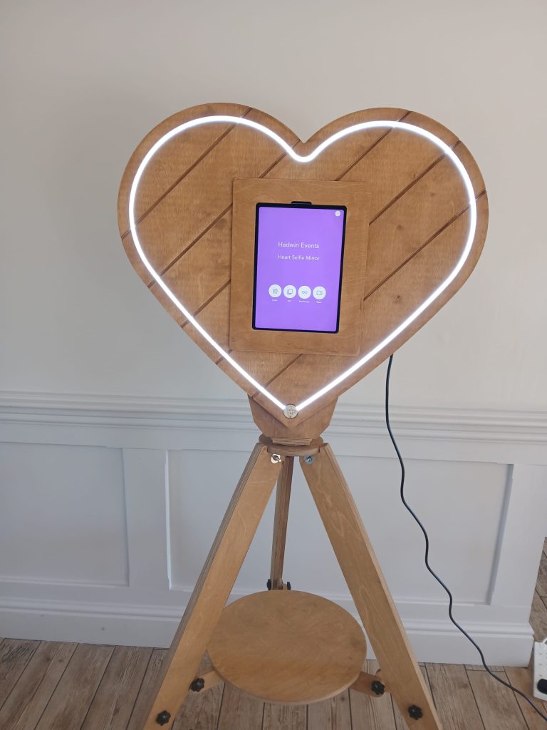 Heart Selfie Mirror Photobooth